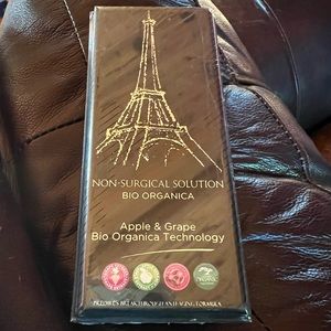 *New* High end non-surgical solution skincare. Predire Paris. Daily moisturizer.